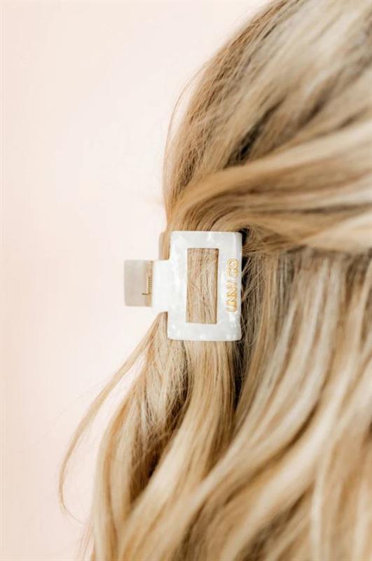 Bailey ~ Pearl White ~ Hair Clip